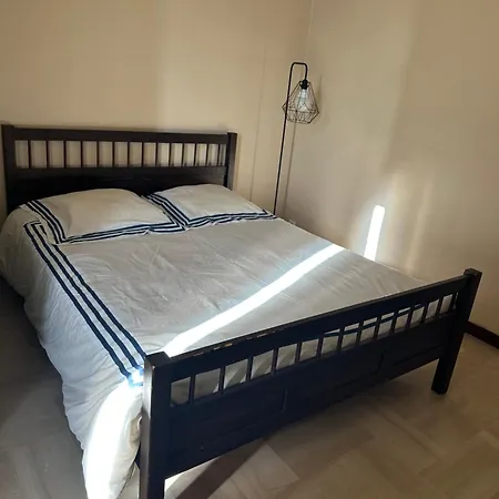 דירה T4 Spacieux 100m2 Climatise אז'אקסיו