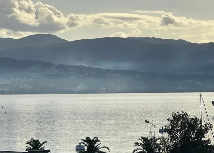 T4 Spacieux 100m2 Climatise Apartment *